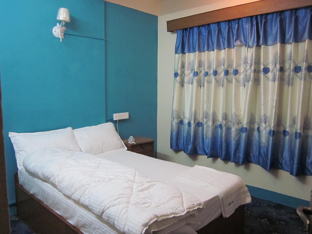 Hotel Api Κατμαντού Δωμάτιο φωτογραφία