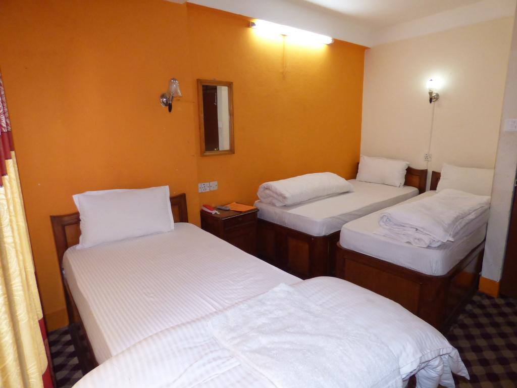 Hotel Api Κατμαντού Δωμάτιο φωτογραφία
